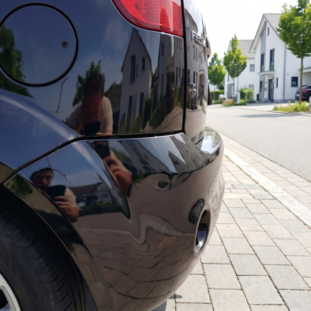 auto_bitte_in_schwarz_Nano_Banana_Pro_40377